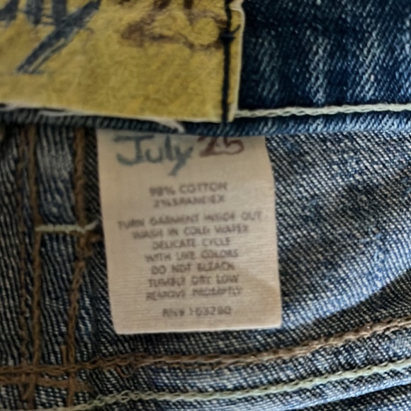 July 25 Jeans - Picture 4 of 11